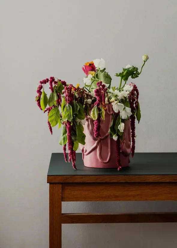 Michael Kvium Jam Vase, nostalgia rose fra raawii