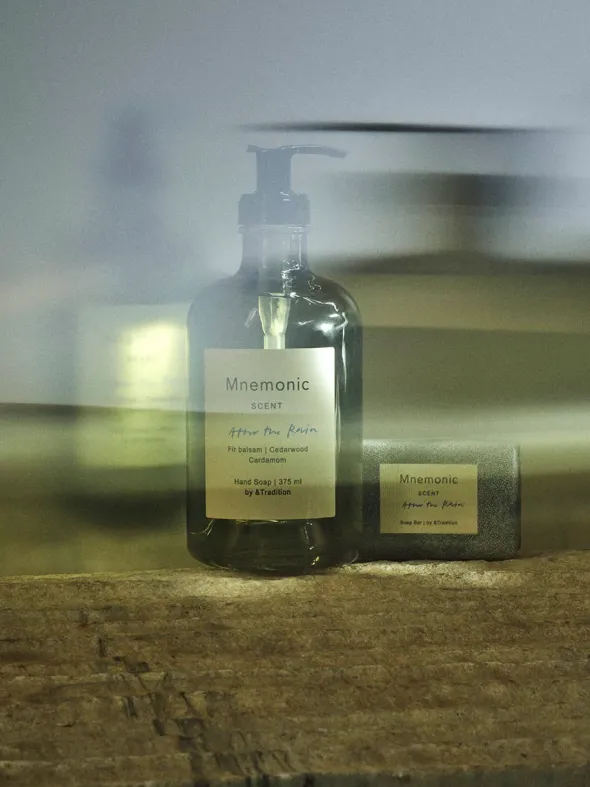 Mnemonic Hand Lotion, 375 ml fra &Tradition