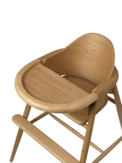 Muru højstol, olieret eg fra Ferm Living