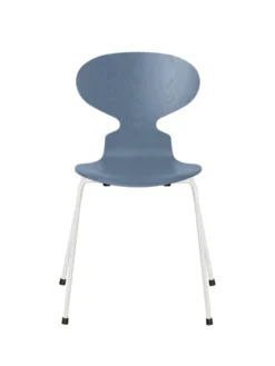 3101 Myren Stol i farvet ask af Arne Jacobsen