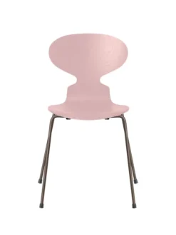 3101 Myren Stol i farvet ask af Arne Jacobsen