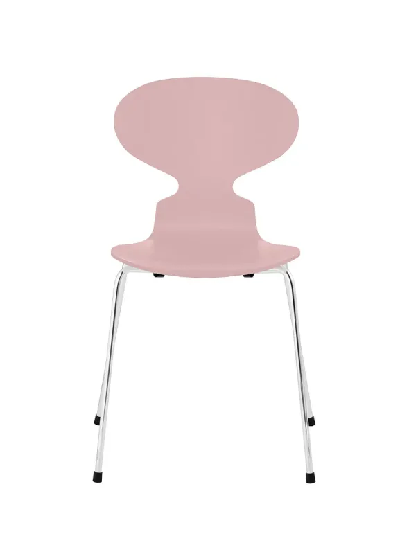 3101 Myren Stol lakeret af Arne Jacobsen