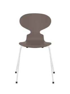 3101 Myren Stol lakeret af Arne Jacobsen
