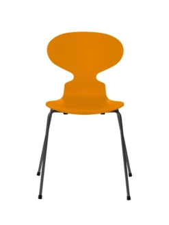 3101 Myren Stol lakeret af Arne Jacobsen