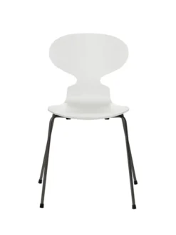 3101 Myren Stol lakeret af Arne Jacobsen