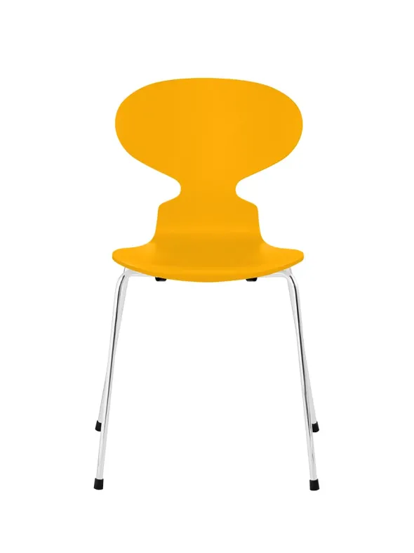 3101 Myren Stol lakeret af Arne Jacobsen