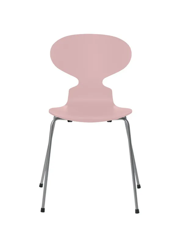 3101 Myren Stol lakeret af Arne Jacobsen