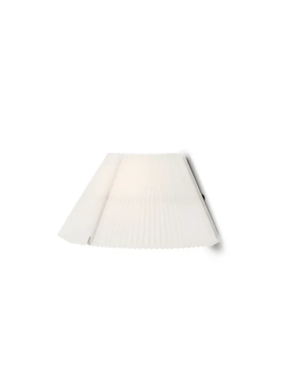 Nebra Wall Lamp fra New Works