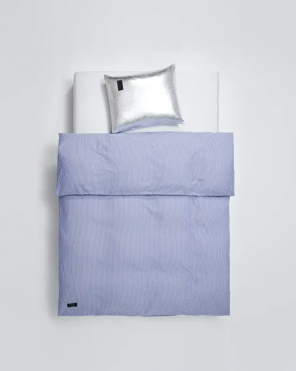 Nude Metallic Jersey Pillow Cover Single fra Magniberg