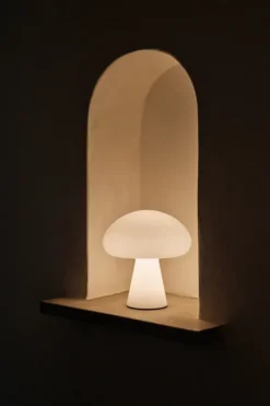 Obello Portable Bordlampe fra GUBI