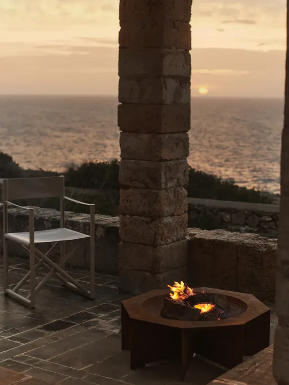 Otte Fire Pit fra Ferm Living