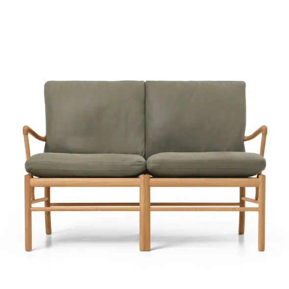 OW149-2 Colonial sofa eg olie, Terra-læder af Ole Wanscher