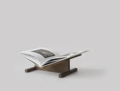 Page Bookstand, Smoked Oak fra New Mags