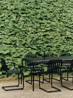 Palissade Cantilever Armchair fra Hay
