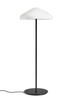 Pao Glass Floor Lamp fra Hay
