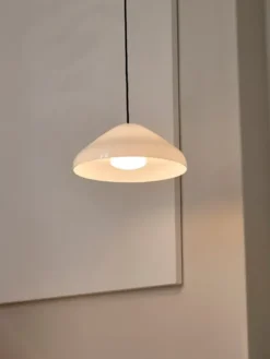 Pao Glass Pendant fra Hay