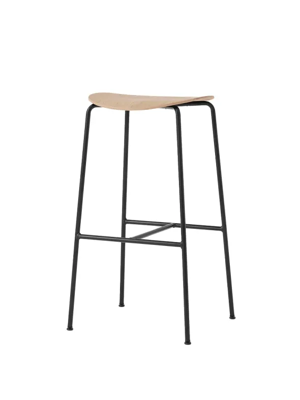 Pavilion Bar Stool AV38 fra &Tradition