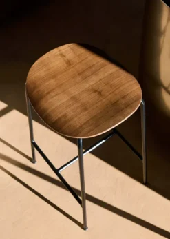 Pavilion Counter Stool AV37 fra &Tradition