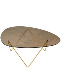 Pedrera Coffee Table, Bronze Structured Glass fra GUBI
