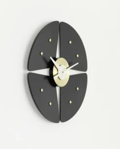 Petal Clock fra Vitra