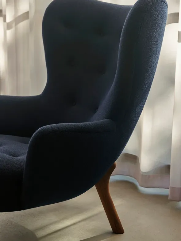 Petra VB3 Chair, vidar 554/walnut fra &Tradition