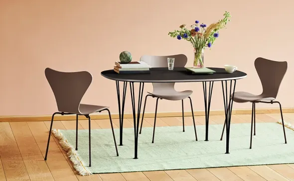 Piet Hein B611 Superellipse spisebord, 135 x 90 cm fra Fritz Hansen