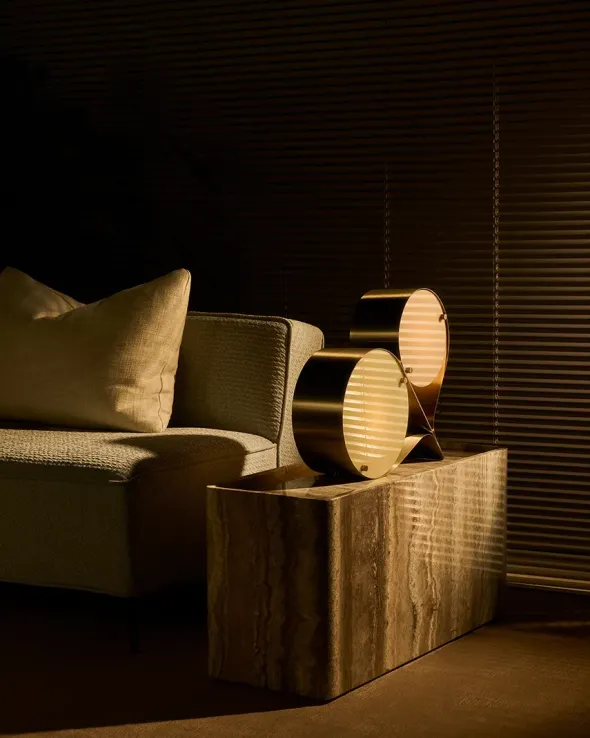Pietra Side Table, 30 x 80 cm fra GUBI
