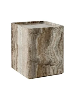 Pietra Side Table, 33 x 33 cm fra GUBI