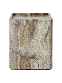 Pietra Side Table, 33 x 33 cm fra GUBI