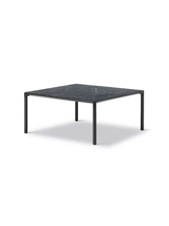 Piloti Bord, sort marquina fra Fredericia Furniture
