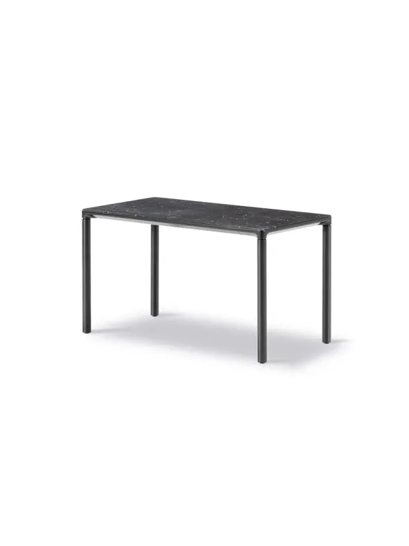Piloti Bord, sort marquina fra Fredericia Furniture