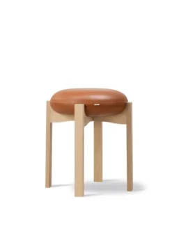 Pioneer Stool, lacquered oak/max 95 fra Fredericia Furniture