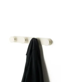 Pipeline Coat Rack fra raawii