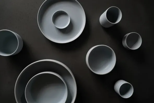 Pisu 06 Bowl, sky blue fra Louise Roe