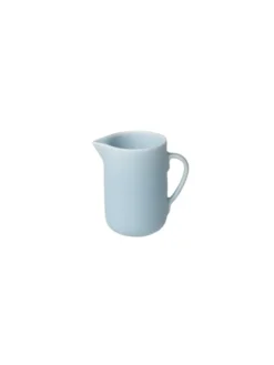 Pisu 13 Pitcher, sky blue fra Louise Roe