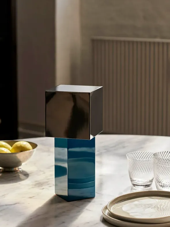 Pivot Portable Lamp, blue silver fra &Tradition