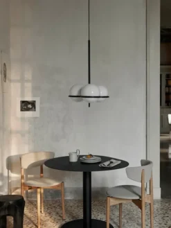 Pond Dining Table fra Ferm Living