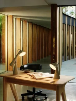 Pose Portable Bordlampe fra Tom Dixon