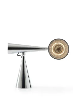 Pose Task LED Bordlampe fra Tom Dixon
