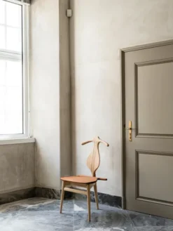 PP250 Jakkens Hvile af Hans J. Wegner