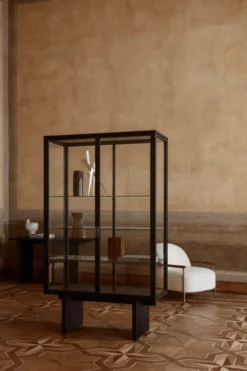 Private Vitrine fra GUBI