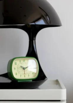 Retro Alarm Clock, green fra Kikkerland