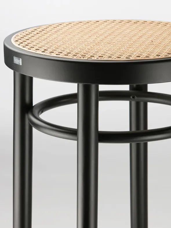 214 RH Skammel, sort fra Thonet