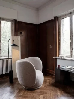 Rico Lounge Chair, bouclé i sand fra Ferm Living