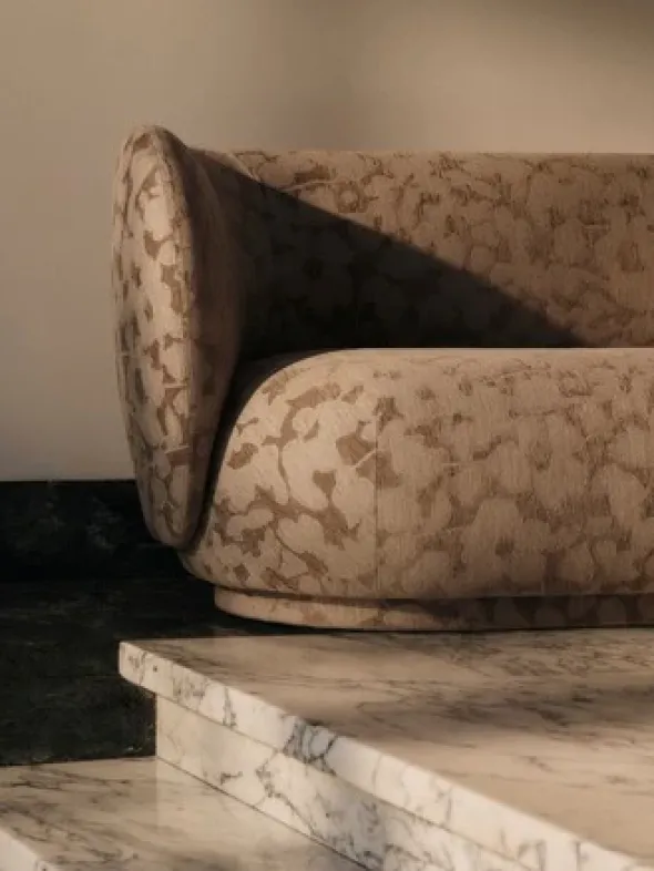 Rico Sofa 2-seater Cilla Taupe fra Ferm Living