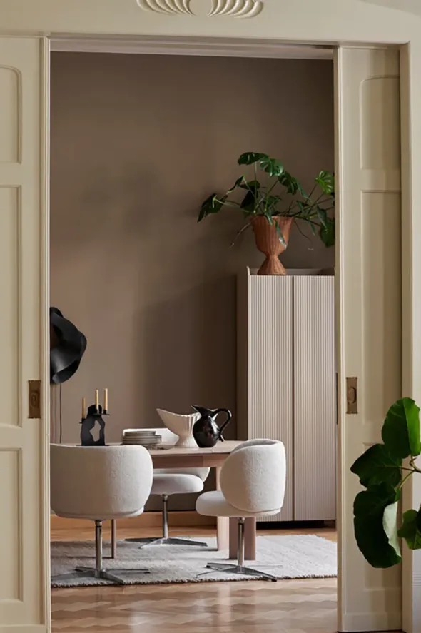 Rico Spisebordsstol, swivel fra Ferm Living