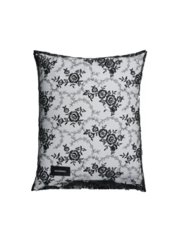 Rose Lace Pillow Cover Single fra Magniberg