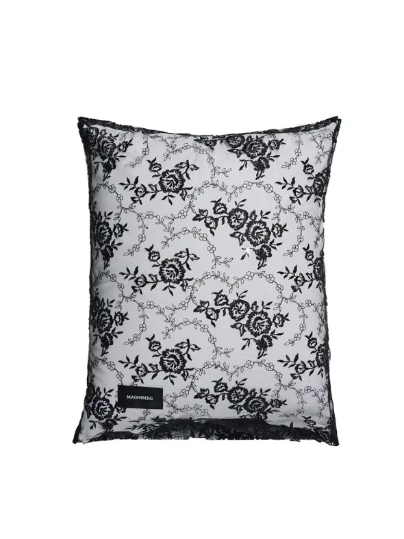 Rose Lace Pillow Cover Single fra Magniberg