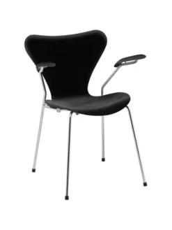 3207 Serie 7 Armstol af Arne Jacobsen