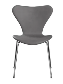 3107 Serie 7, fuldpolstret af Arne Jacobsen